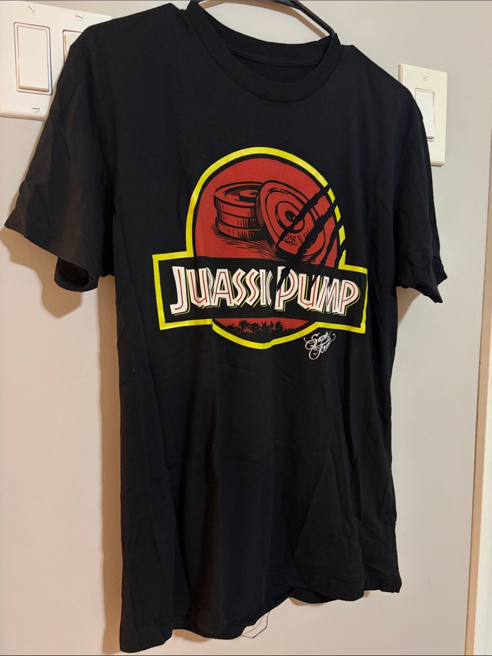 Black Graphic 'Jurassic Pump' Logo Tee